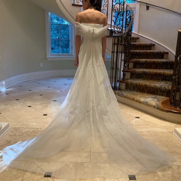 ‘Lennon’ Tulle Shoulder Wrap - Picture 4 of 6